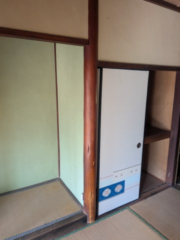 三の宮2丁目貸家（西側）の収納