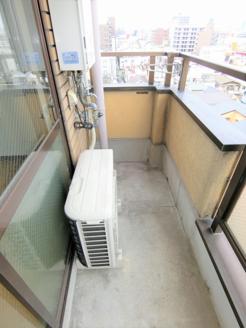 大阪市生野区新今里４丁目の賃貸マンションのバルコニー