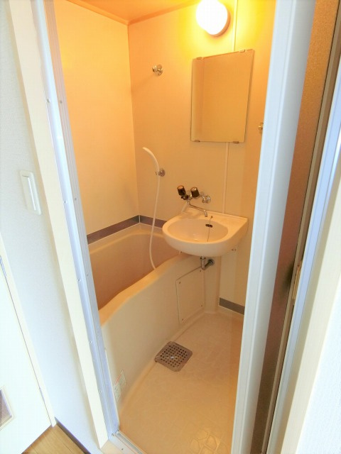 大阪市生野区新今里４丁目の賃貸マンションの浴室