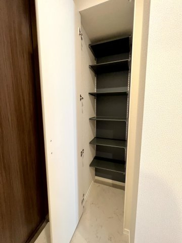 メゾン・リーブル滝野川の玄関