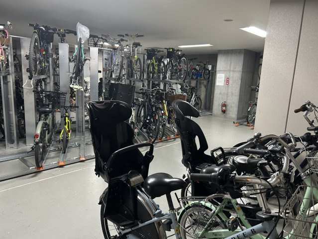 ベイクレストタワーの駐輪場