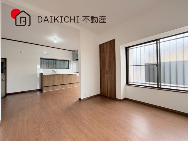 【居間・リビング】 | KEM加須市礼羽1期　中古戸建　