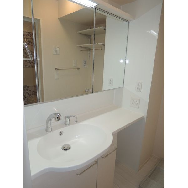 Cane rossoの洗面所