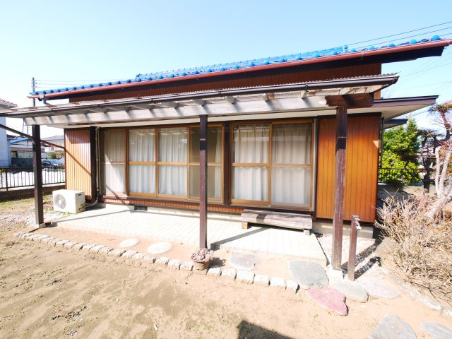 茂原市茂原　平家中古戸建の外観|敷地約81坪 北東角地 2SK平屋 倉庫付  閑静な立地 都市ガス上下水 スーパーイオン徒歩約13分