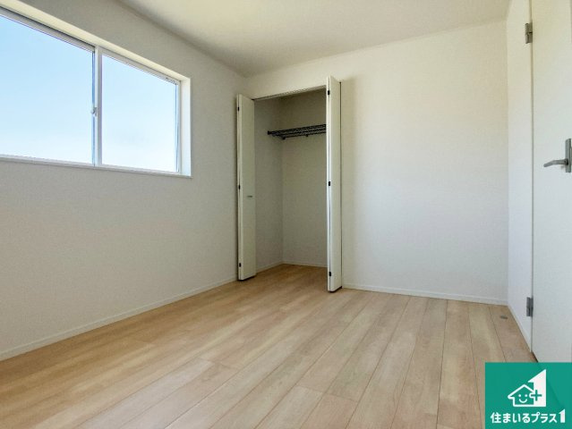 小野市神明町　第10期　新築一戸建ての洋室|シンプルな洋室は、自分好みのインテリアが楽しめます♪ご家族とインテリアや家具を選びに行くのは新築購入時の醍醐味の一つです。ぜひお楽しみください♪