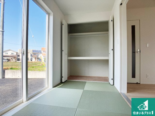 小野市神明町　第10期　新築一戸建ての和室|一室あると便利な和室は客間としてだけでなく、小さなお子様のプレイルームや食後のくつろぎスペースとしてもご利用いただけます。収納もついていますので大活躍間違いなし！