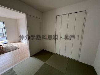 【和室】 | 神戸市西区王塚台７丁目　新築戸建4号棟　仲介手数料無料！ | フローリングだけでなく、和室もあります