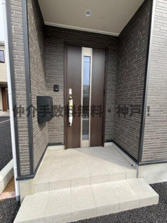 【玄関】 | 神戸市西区王塚台７丁目　新築戸建4号棟　仲介手数料無料！ | 玄関です