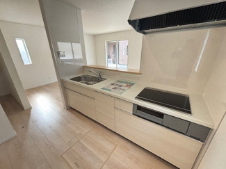 【キッチン】 | 安佐北区あさひが丘7丁目全2区画　NO1 | 機能的なシステムキッチン☆IHコンロ