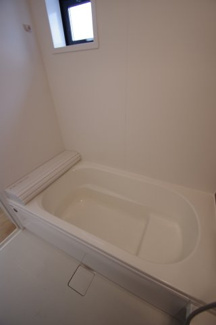 【浴室】 | 【仲介手数料無料！！】日野市日野台4丁目　新築戸建て（全1棟）1号棟　5099万円