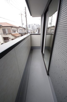 【バルコニー】 | 【仲介手数料無料！！】日野市日野台4丁目　新築戸建て（全1棟）1号棟　5099万円