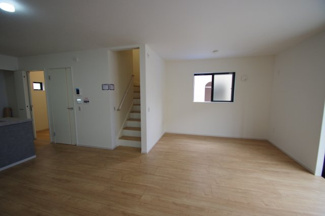 【居間・リビング】 | 【仲介手数料無料！！】日野市日野台4丁目　新築戸建て（全1棟）1号棟　5099万円