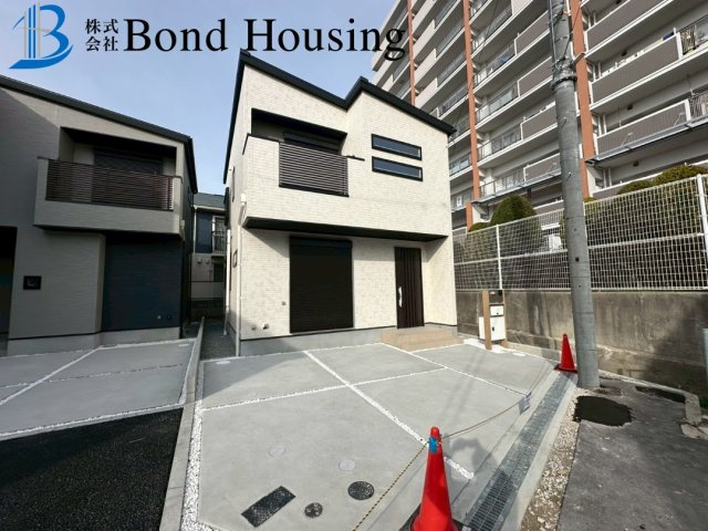 乾太くん完備　第1塩屋町　新築4区画　1号棟の前面道路含む現地写真