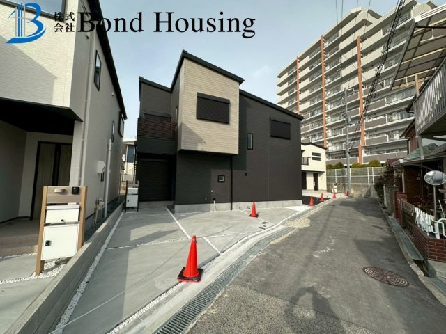 耐震等級3取得　第1塩屋町　新築4区画　3号棟の前面道路含む現地写真