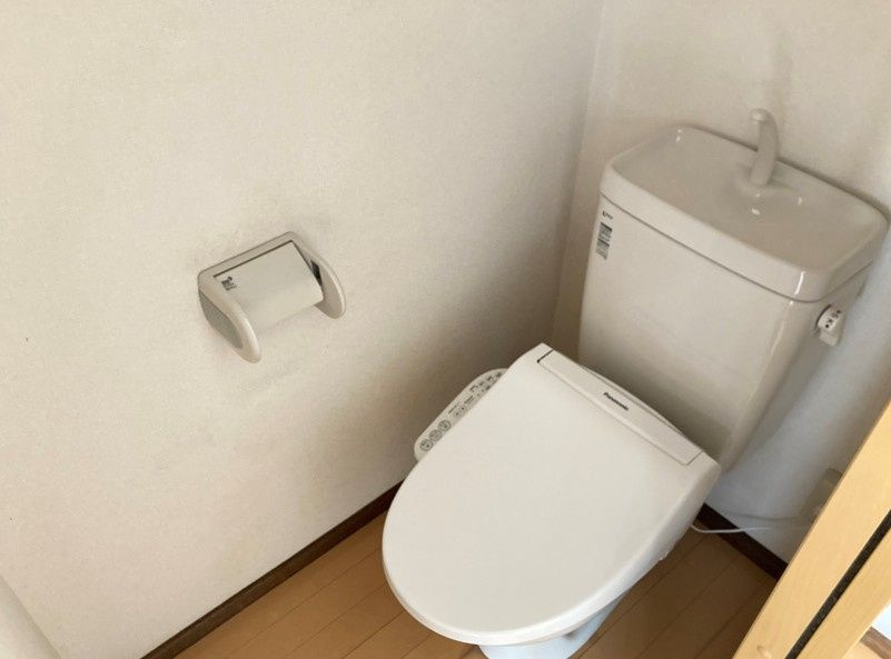 菅谷貸家のトイレ