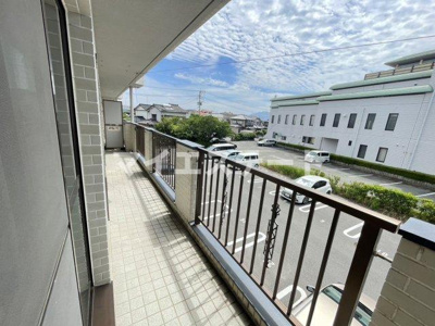 【バルコニー】 | エルワンマンション | 別部屋写真使用