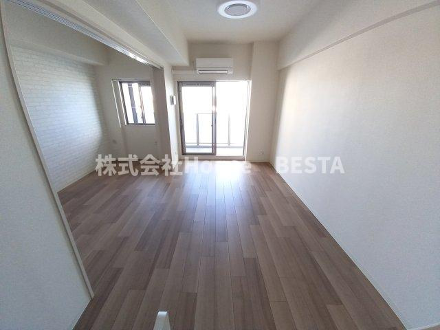 プレサンス兵庫ヴィアーレの洋室