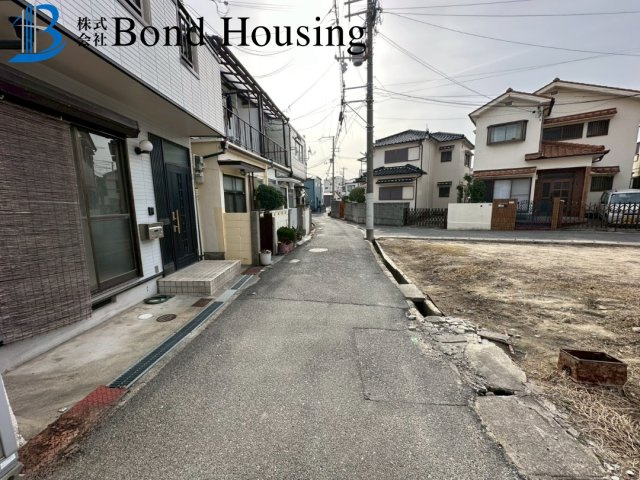 山電滝の茶屋駅まで徒歩4分　第1塩屋町　新築4区画　4号棟の前面道路含む現地写真