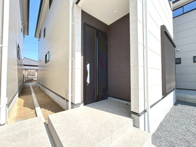 新築戸建　江南市今市場町２期　全４区画分譲の玄関|玄関ドアの鍵はディンプルキーと内側はサムターンキーになっており防犯性の高い仕様になっています。
