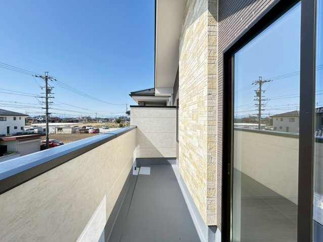 新築戸建　江南市今市場町２期　全４区画分譲のバルコニー|バルコニーは南向きで洗濯物もよく乾きます！