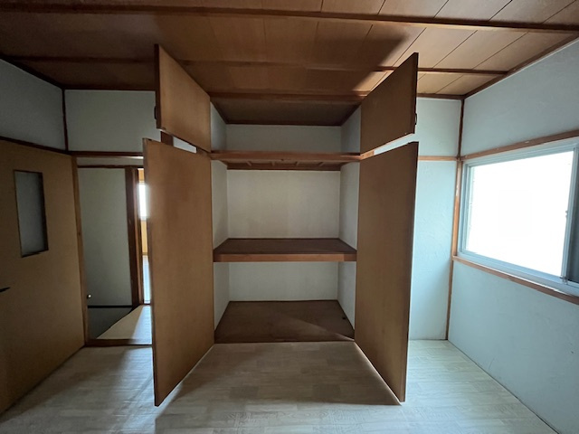 若松町戸建の収納