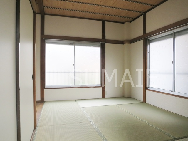 第二臼倉荘の居間・リビング|落ち着いた和室です。