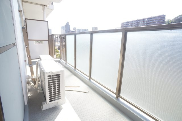 ローズハイツ宝塚のバルコニー