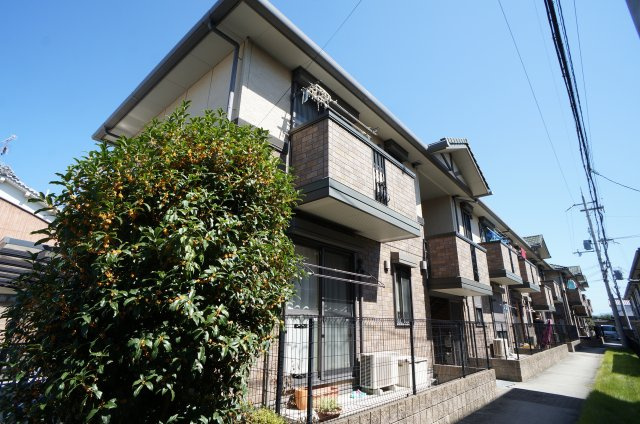 リヴェールシャトー　Ａ棟の外観