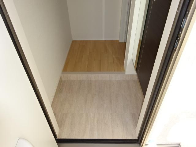 エッセンティア谷上の玄関|玄関