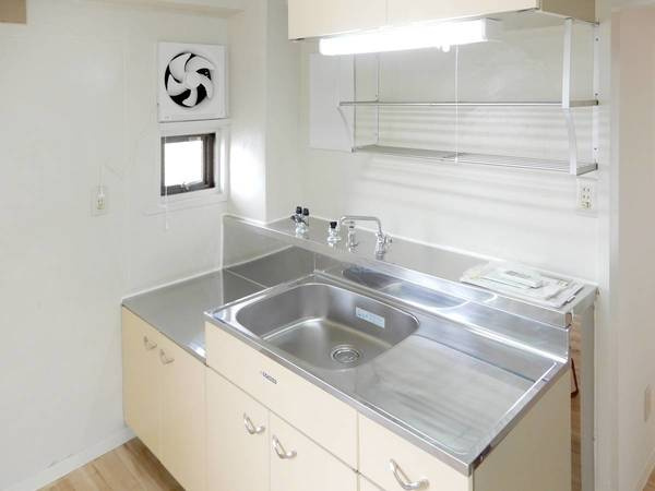 ビレッジハウス鈴蘭台1号棟のキッチン|ビレッジハウスの同一物件・同一タイプの間取りの写真です