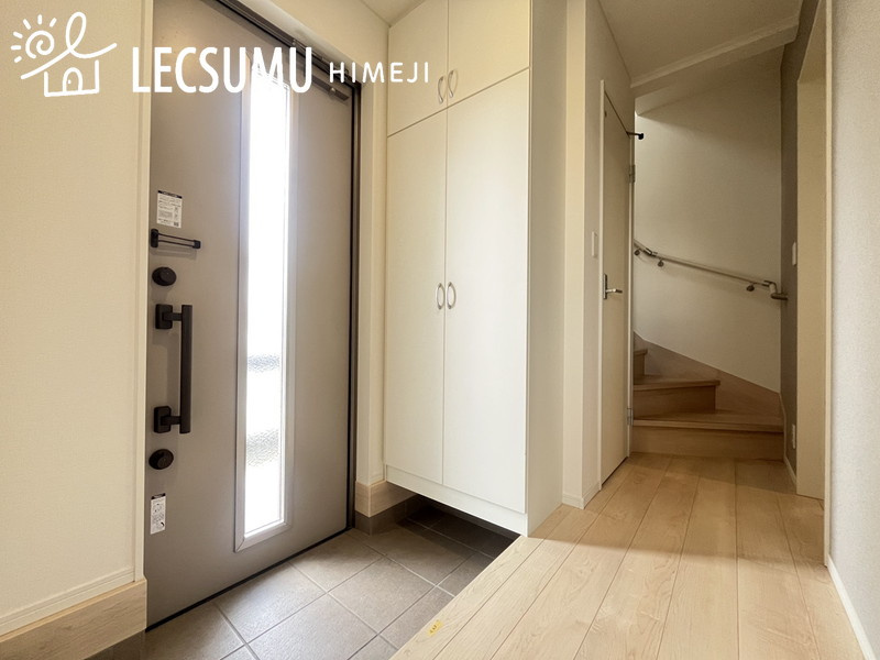 姫路市飾東町庄/中古戸建の玄関