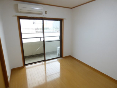 【洋室】 | オサメハイツＡ棟