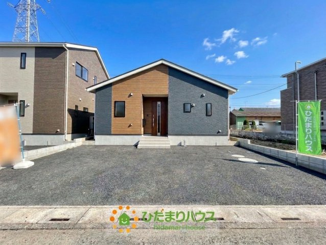 幸手市西第8　新築一戸建て　01　クレイドルガーデンの駐車場