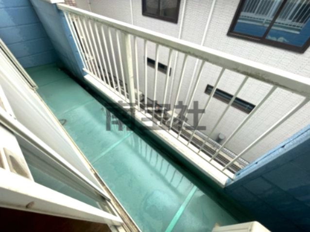 【バルコニー】