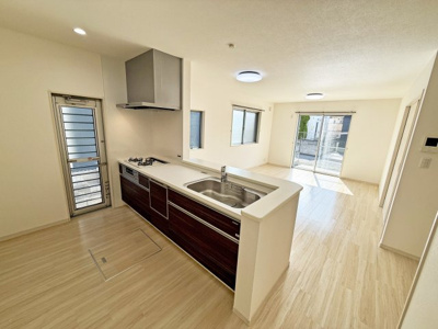 【居間・リビング】 | 桑名市大字五反田 | ＬＤＫ