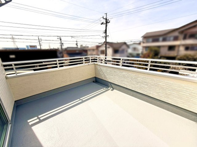 【バルコニー】 | 桑名市大字五反田 | 南面に広々バルコニーあり