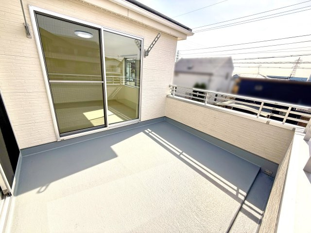 【バルコニー】 | 桑名市大字五反田 | 南面に広々バルコニーあり