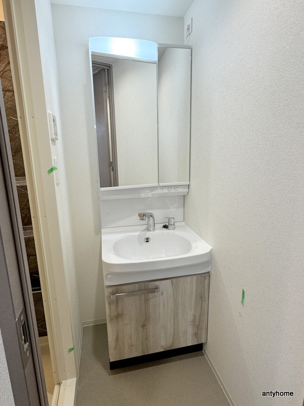 プレサンス四天王寺前夕陽ヶ丘ヴィリード　仲介手数料無料の洗面所