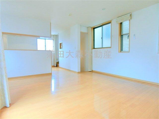 大田区羽田6丁目住宅の居間・リビング