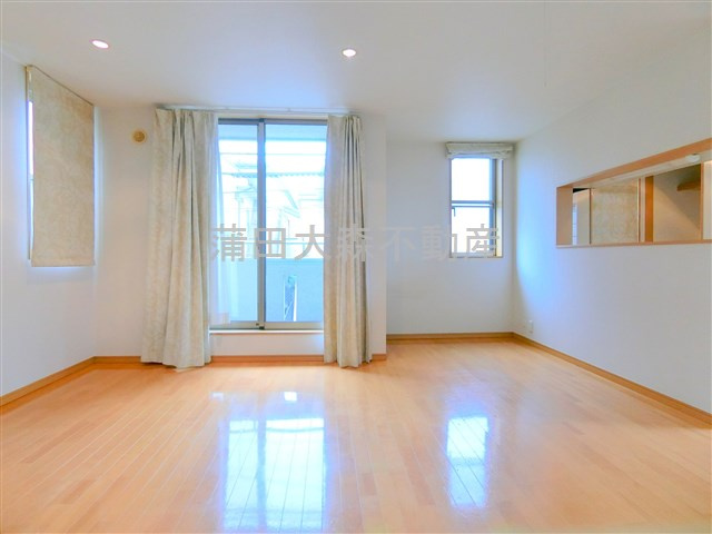 大田区羽田6丁目住宅の居間・リビング|リビング17帖