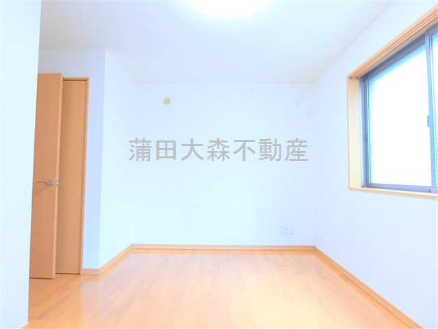 大田区羽田6丁目住宅の洋室