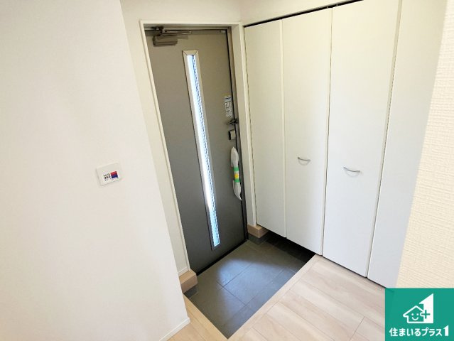 小野市神明町　第10期　新築一戸建ての玄関|シューズボックスにはたくさんの靴が収納できるので玄関周りはいつもスッキリ！ご家族が増えても安心！