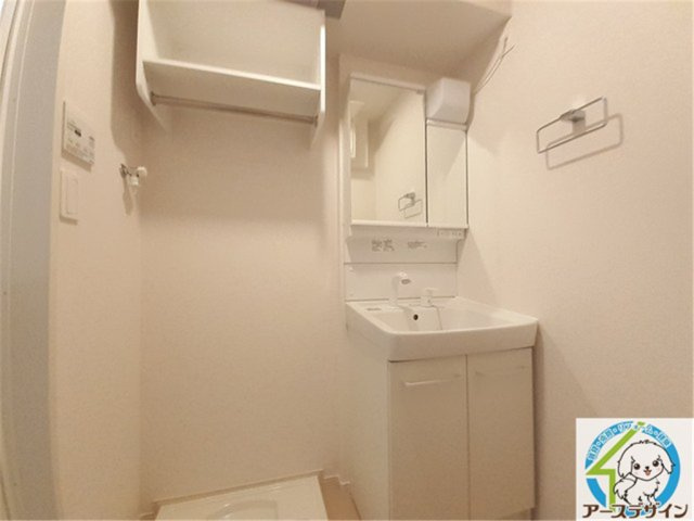 コンフォール　ライフの洗面所|パース写真