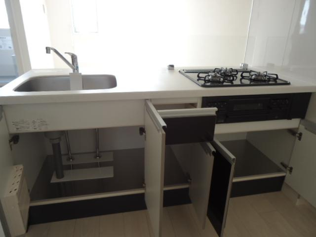 コンフォートレジデンスⅡのキッチン|キッチン収納