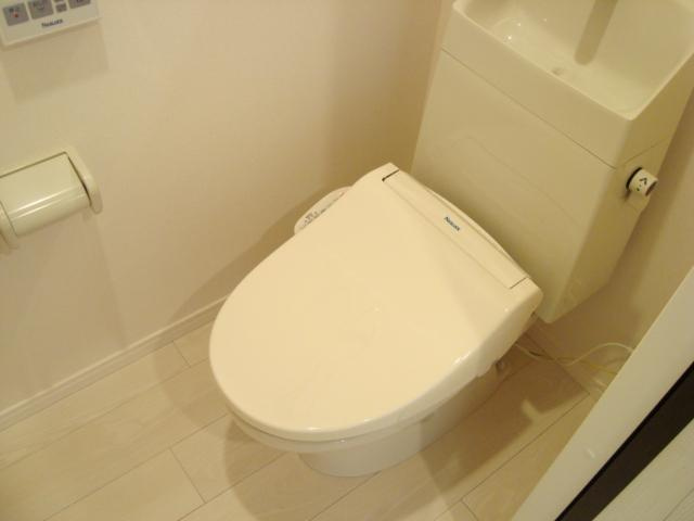 コンフォートレジデンスⅡのトイレ|シャワー付トイレ