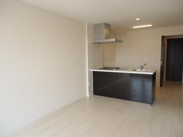 コンフォートレジデンスⅡの居間・リビング|洋室