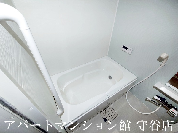 アヴェニール陽向の浴室