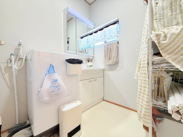 【日本家屋】二階建て倉庫付き土浦市高岡中古物件の洗面所