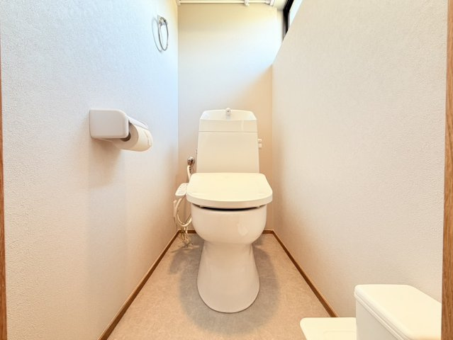 【日本家屋】二階建て倉庫付き土浦市高岡中古物件のトイレ