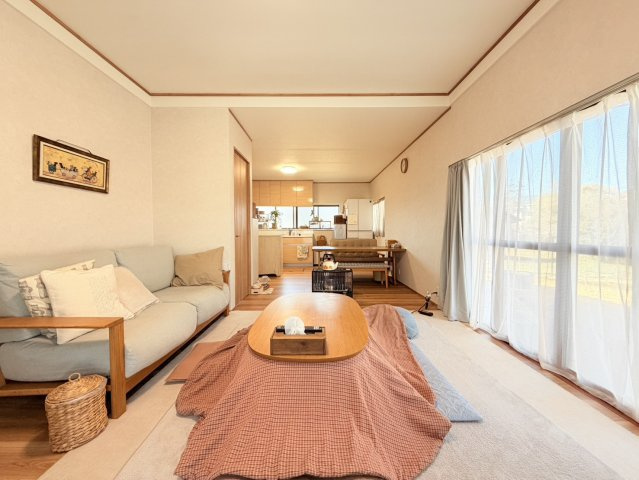 【日本家屋】二階建て倉庫付き土浦市高岡中古物件の居間・リビング